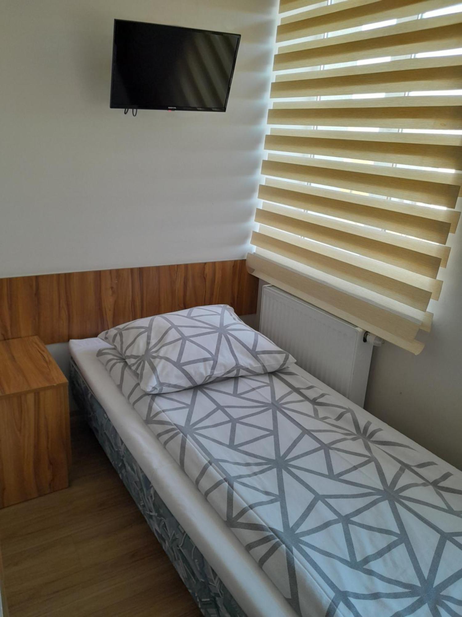 Hostel Polon Pułtusk Eksteriør bilde