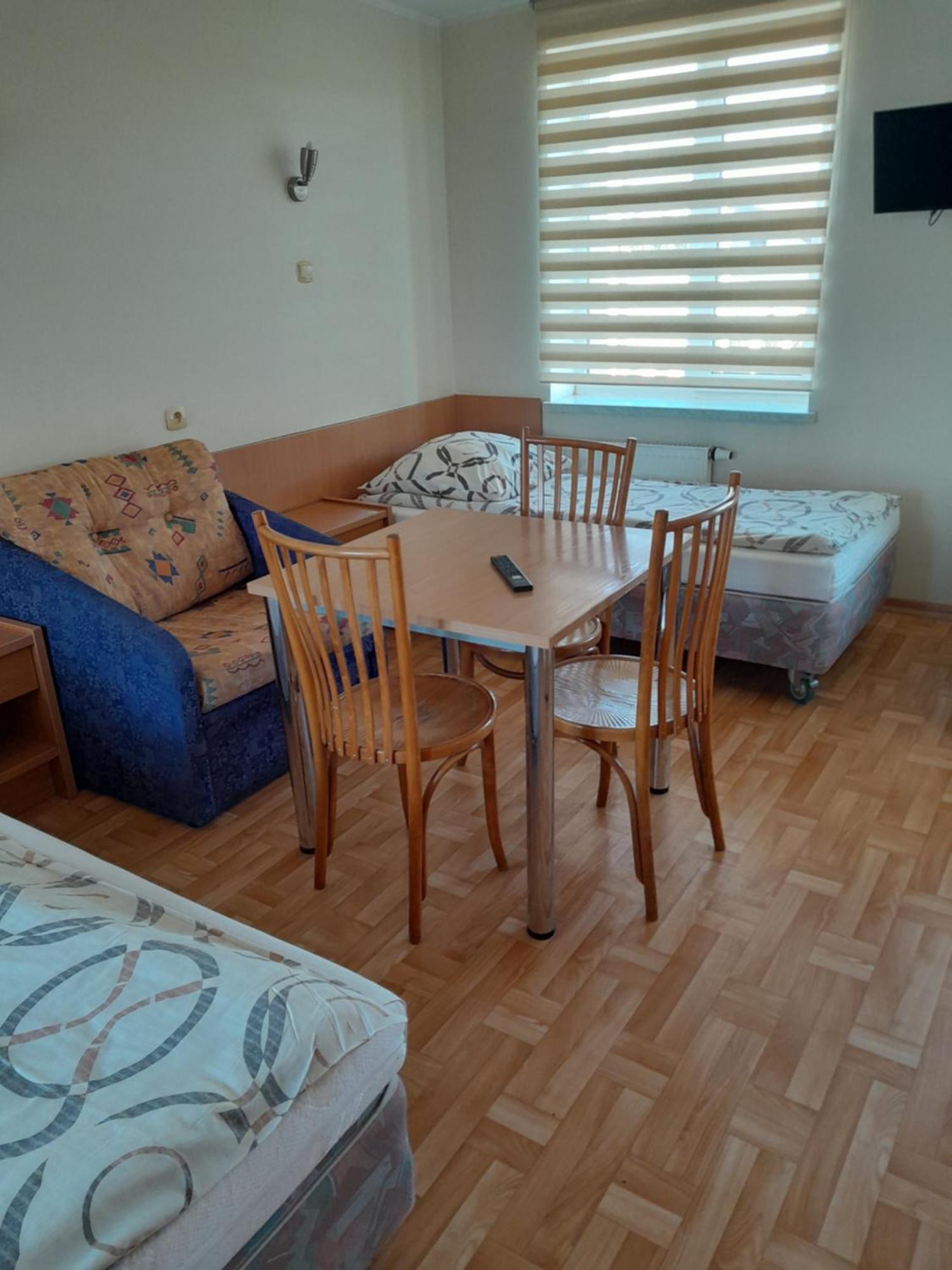 Hostel Polon Pułtusk Eksteriør bilde